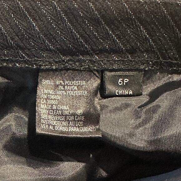 Vintage Tahari Arthur Levine Pin Stripe Pant Suit Jacket & Pants Size 6P - Picture 5 of 8